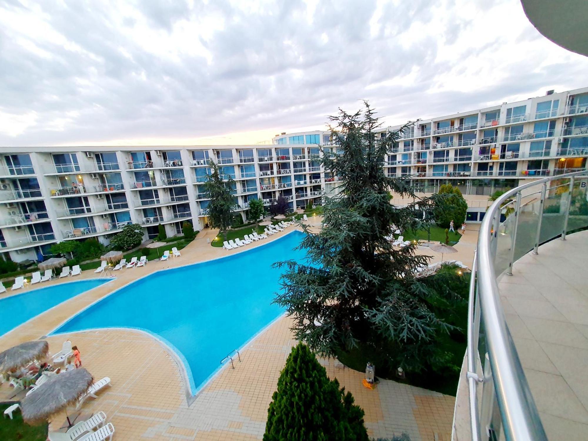 Elena'S Lux Aparthotel - Town & Sea View - Atlantis Spa Sarafovo Dış mekan fotoğraf